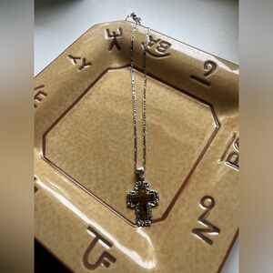 20” Cross pendant necklace